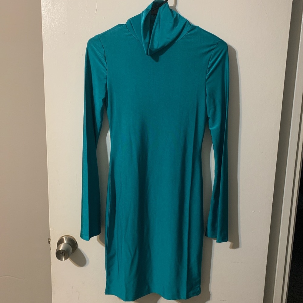 Turquoise bodycon dress